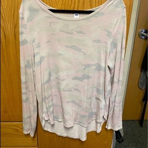 Old Navy Long Sleeve shirt
